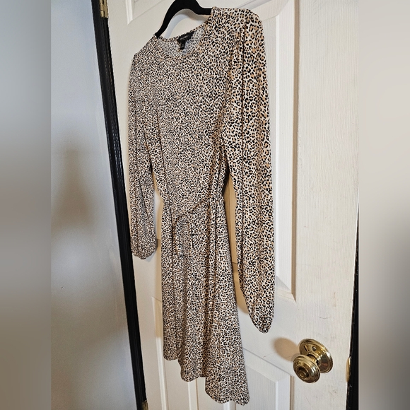 Banana Republic Cheetah Print Casual Polyester Dress Size Small - Picture 4 of 8